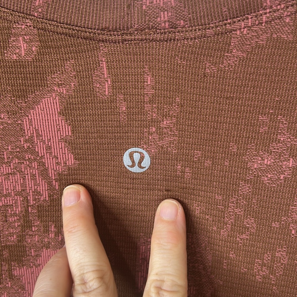Lululemon Swiftly Tech Shirt 2.0 Shadow Bloom Roasted Brown/Brier Rose Size 16 - Picture 13 of 16